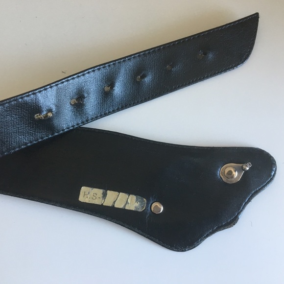 🌹3 for one🌹Faux leather vintage belt - Picture 5 of 9